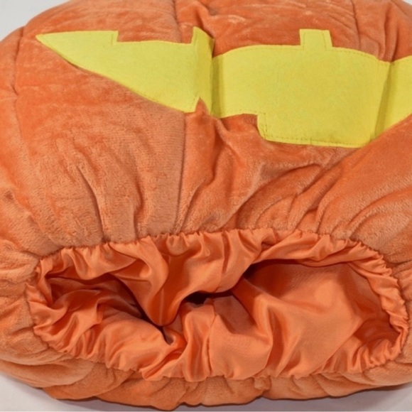 Pottery Barn kids - pumpkin Glow in the dark - Picture 5 of 10